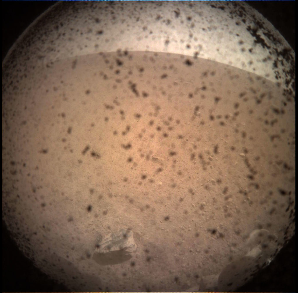 Mars Lander InSight sends the first of many selfies after a successful touchdown