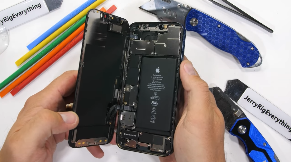 YouTuber Tears Down iPhone 12 Pro to Look for Magnets