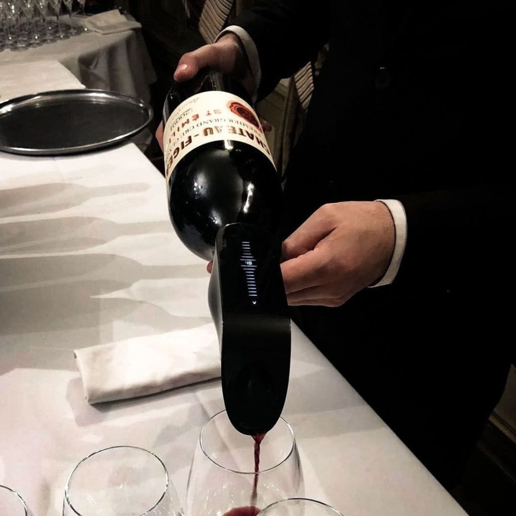 Aveine’s Smart Wine Aerator is a huge upgrade for wine lovers – and could create some new ones, too