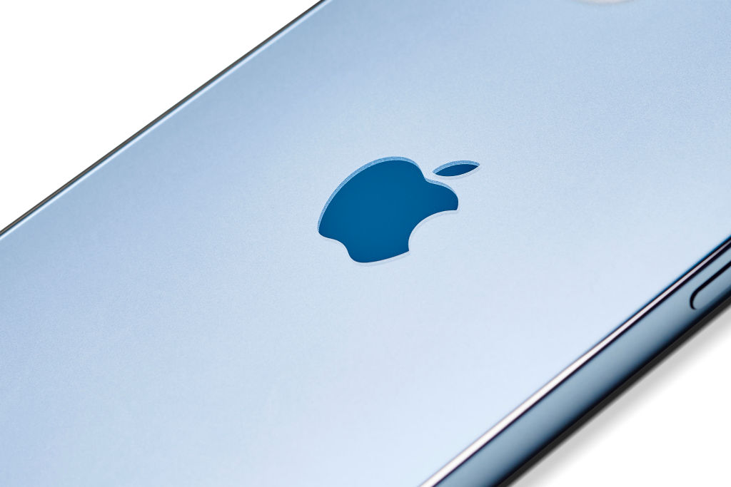 iPhone 13 Rumored to Feature Stronger MagSafe Magnets and Reverse Wireless Charging