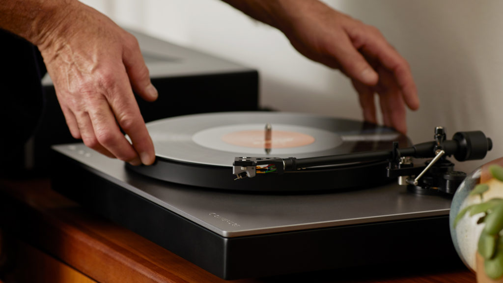 The world’s first aptX HD Bluetooth record player has been reimagined for CES 2022