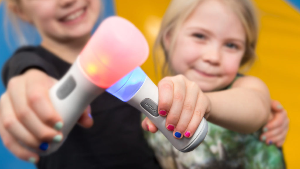 Picoo digital gaming wand drags kids away from screens and back oudoors