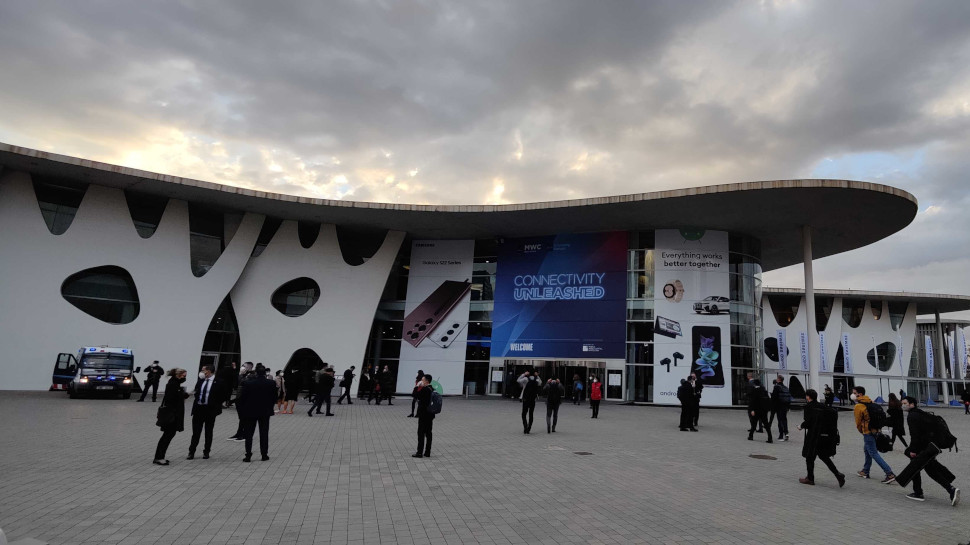 MWC 2022 live blog: Day 3 begins bringing with it more news, reviews and analysis