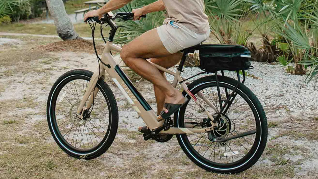 These new city e-bikes are fast, cheap, and super fun to ride