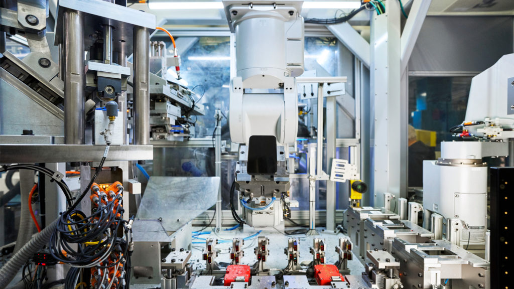 Watch Apple's Daisy robot take apart an iPhone because it's cool