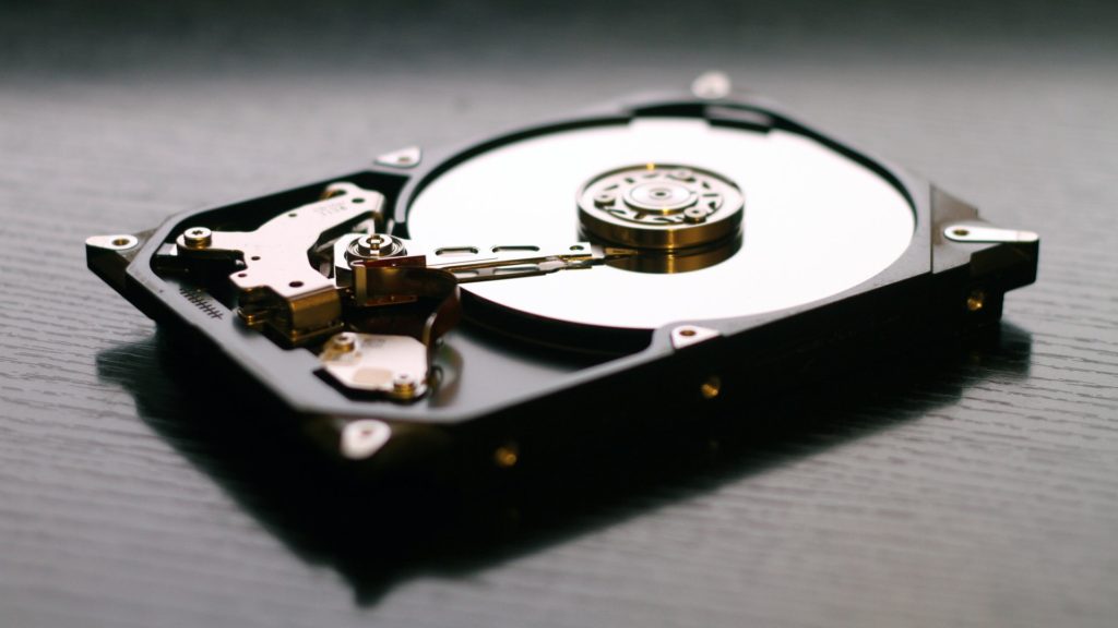 Cloud storage vs external hard drive: which one is better?