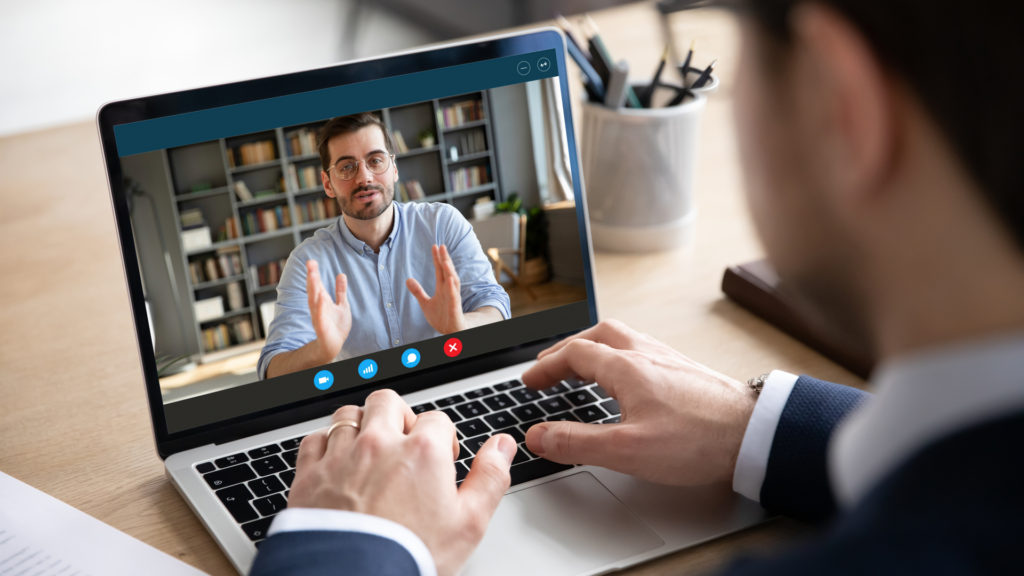 10 Best Webcam Tips: how to improve your video calls or streaming sessions