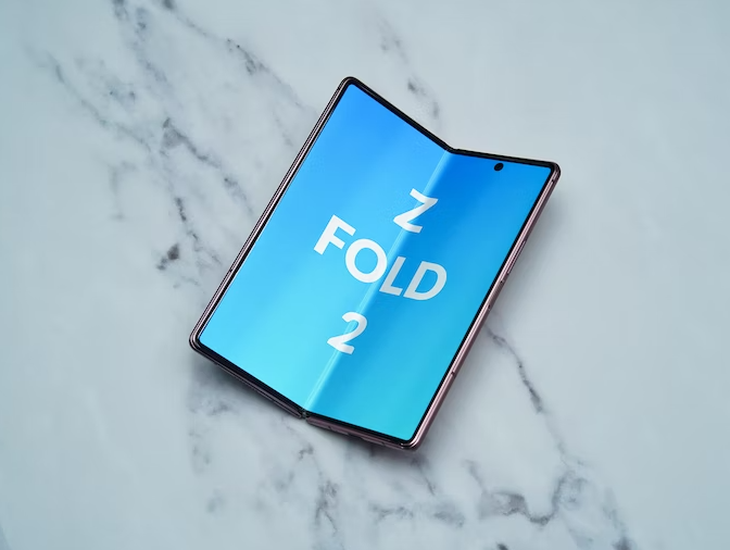 Samsung Galaxy Z Fold 4 vs. Galaxy Z Flip 4: What Makes the Two Foldable Phones Different?