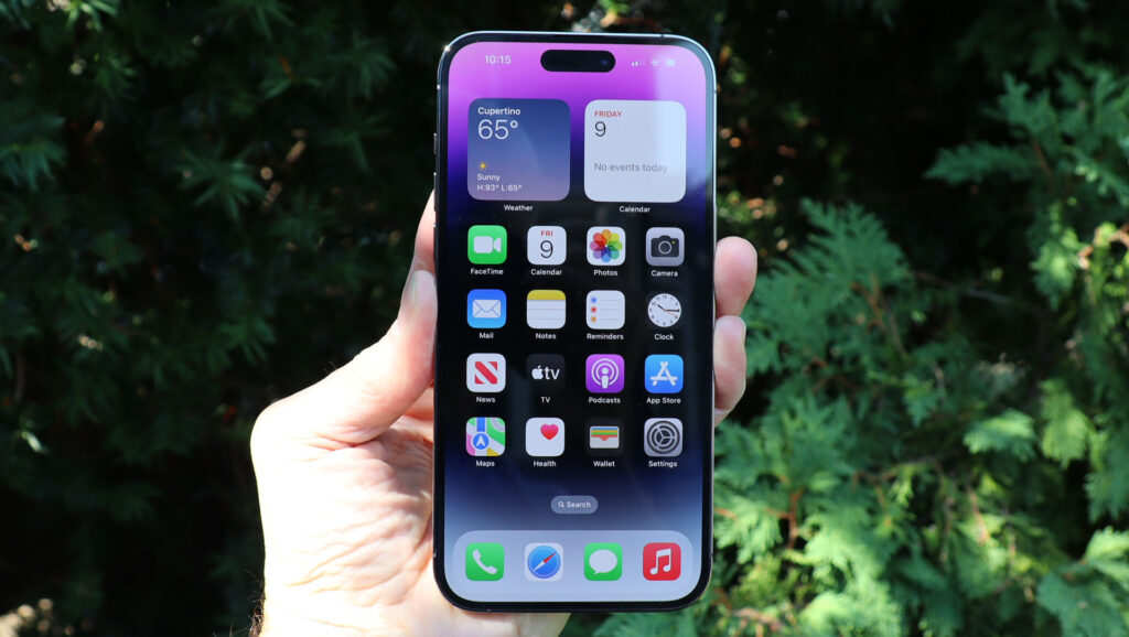 I'm buying an iPhone 14 Pro, but I'm not excited about it