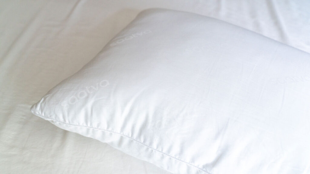 Saatva Down Alternative Pillow review