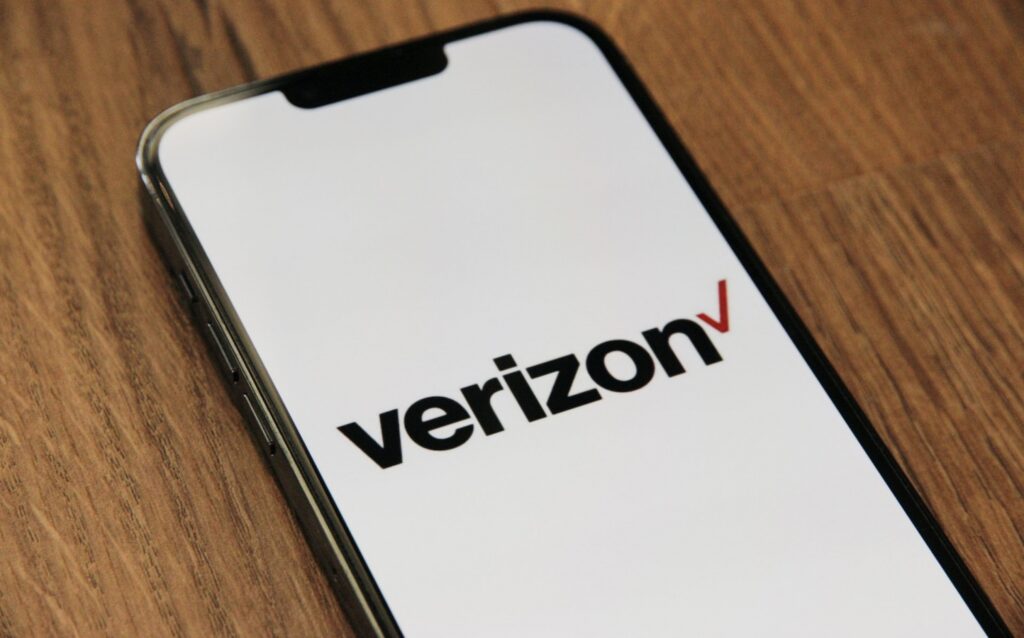 Top Verizon Deals October 2022: iPhone 14 Pro Max Sold at $1,000 Off but With a Catch