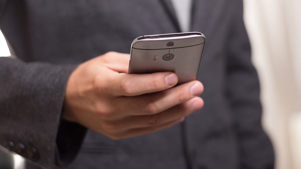 HIPAA and SMS Texting: Everything you need to know