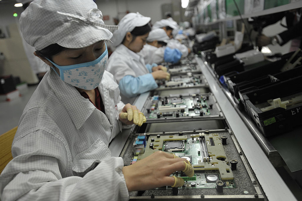 Chinese Local Cadres Are Allegedly Urging Foxconn Staff to Return to the iPhone Manufacturing Line