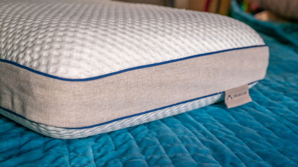 DreamCloud Best Rest memory foam pillow review