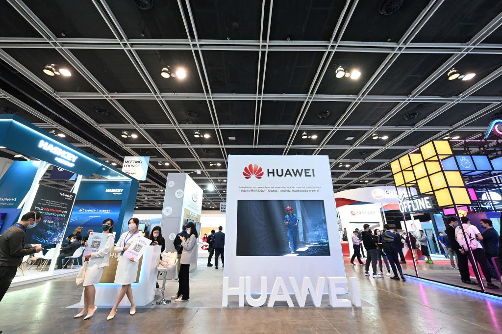 Huawei Will License Its 5G Technology Following US Sanctions