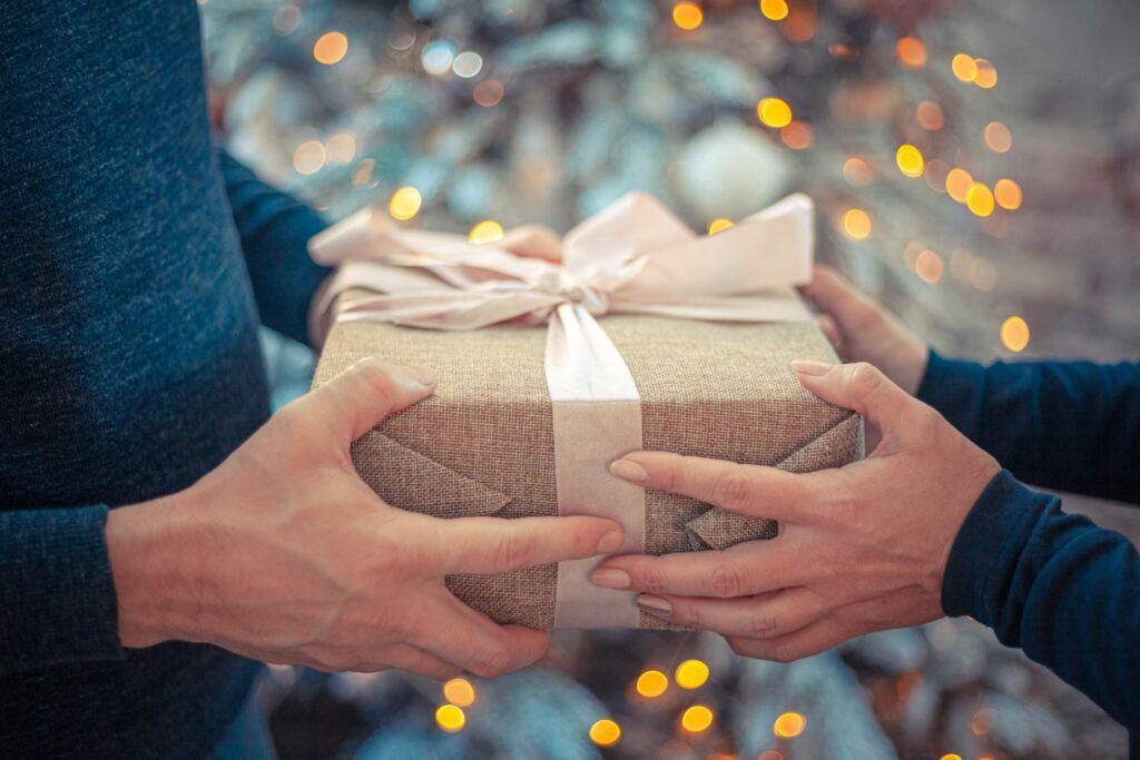 Christmas 2022 Gift Ideas: What Are the Best Gifts for Teenagers?