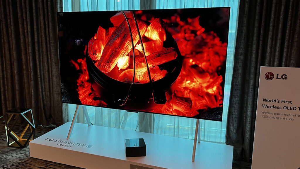 I tried LG’s wireless OLED TV with 4K 120Hz video; it’s impressive, but with 3 problems