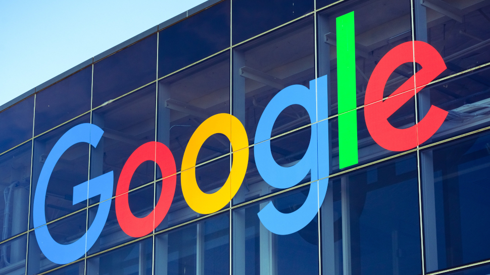 Google really wants to help telcos get into hybrid cloud