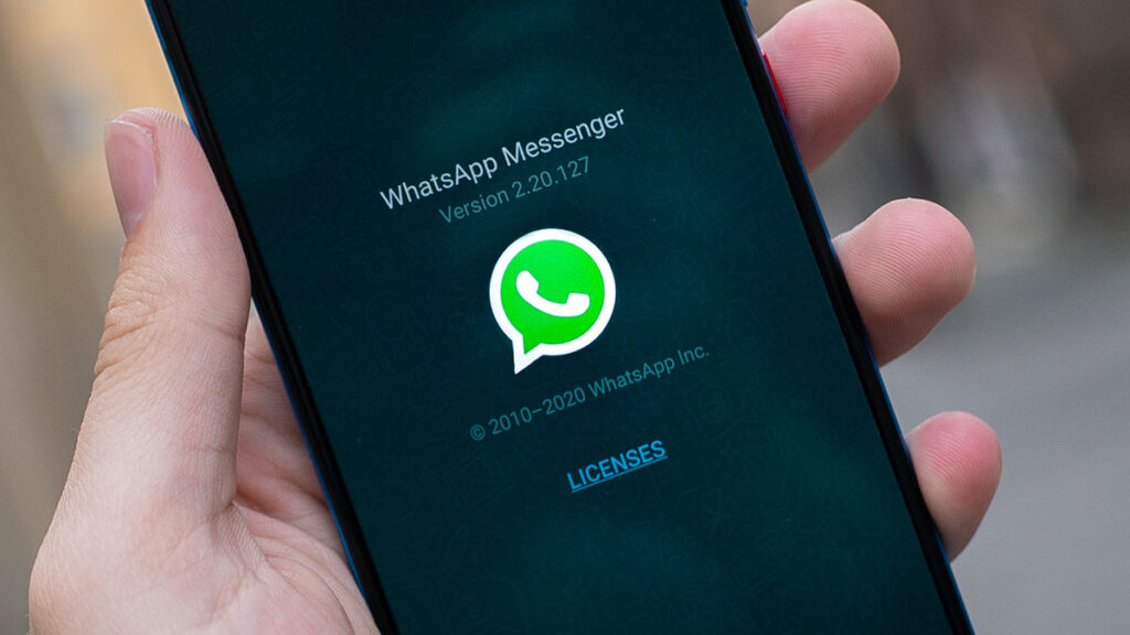 WhatsApp could soon fix the most annoying thing about group chats