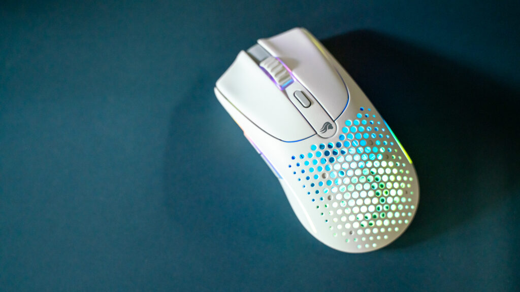 Glorious O2 Wireless review: fast as lighting, pretty as a picture