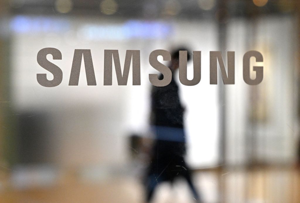Samsung Pushes Back on Memory Chip Manufacturing, Anticipates Lowest Profit Since 2009
