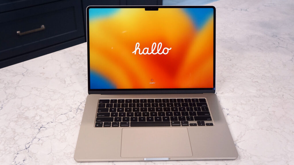 A weekend with the 15-inch MacBook Air:
3 things I liked and one big letdown