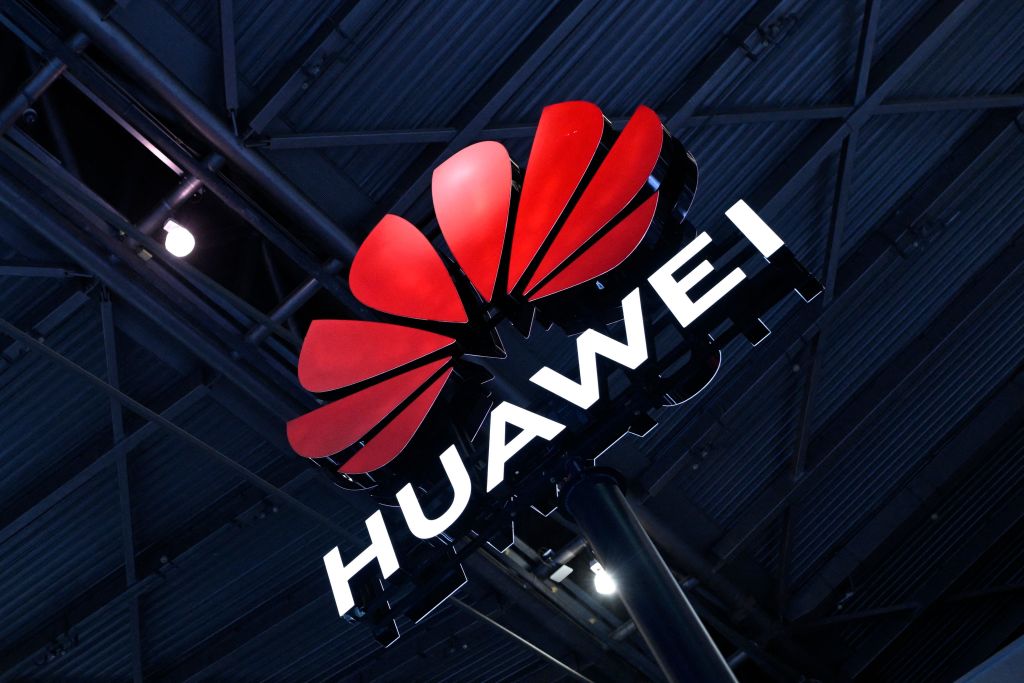 New Chips in Huawei Phones Spark Controversy Over Alleged Trade Violations