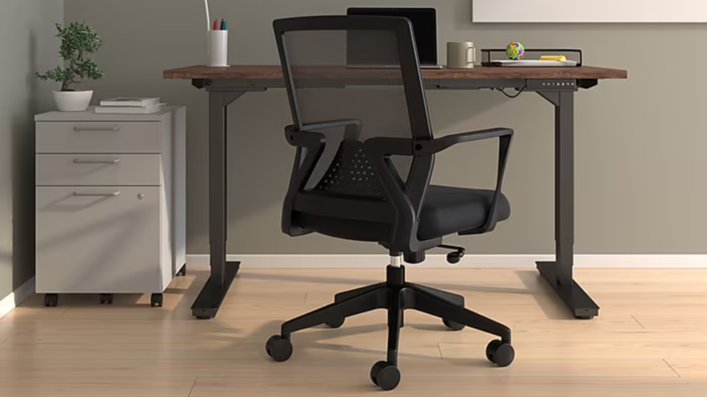 This budget office chair gets a massive discount, dropping below $50